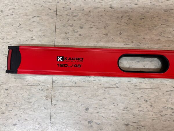 Kapro 120cm/48" Spirit Level With Carrying Case For Construction - Image 3