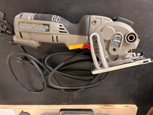 Rockwell RK3440K Versacut Mini Circular Saw With Laser - Good Working Condition - Image 3