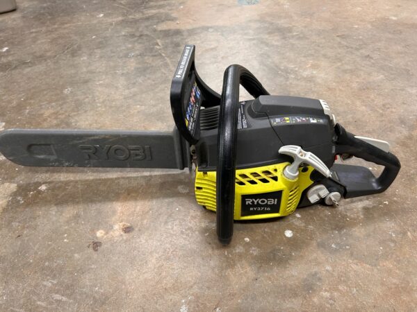 RYOBI 16-inch 37cc 2-Cycle Gas Chainsaw with Heavy Duty Case Runs Great