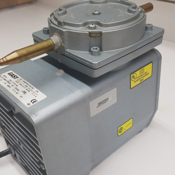 GAST 2Z866 Diaphragm Compressor/Vacuum Pump DOA-P135-AA Good Working Condition