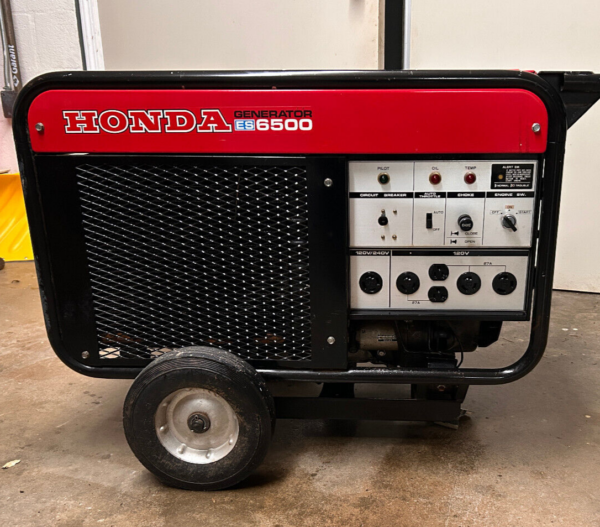 Honda ES6500 Generator 6500 Watts Electric Start Easy Electric Start Runs Great